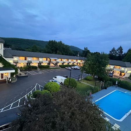 The Black Mountain Inn Браттлборо Екстер'єр фото