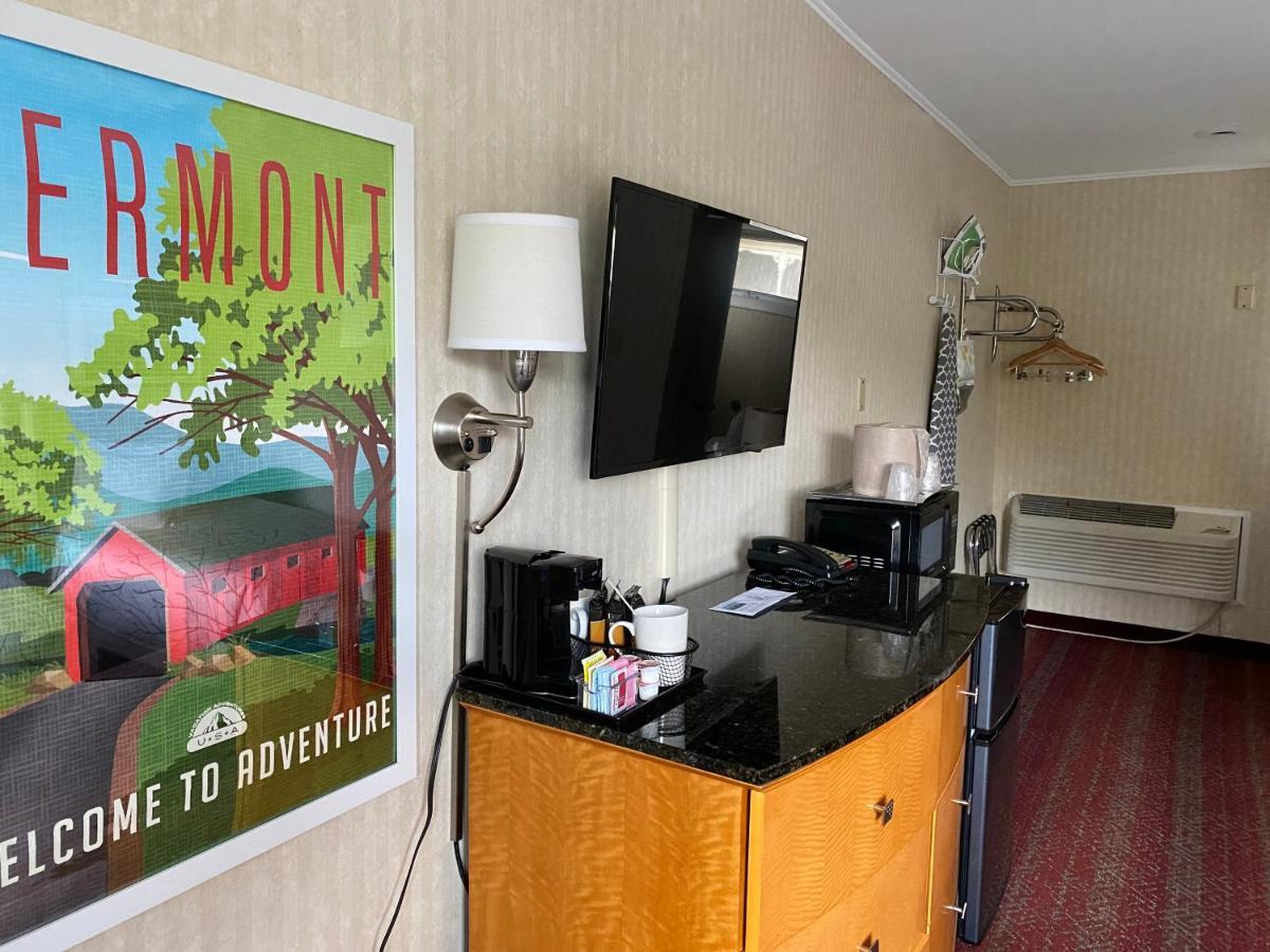 The Black Mountain Inn Браттлборо Екстер'єр фото